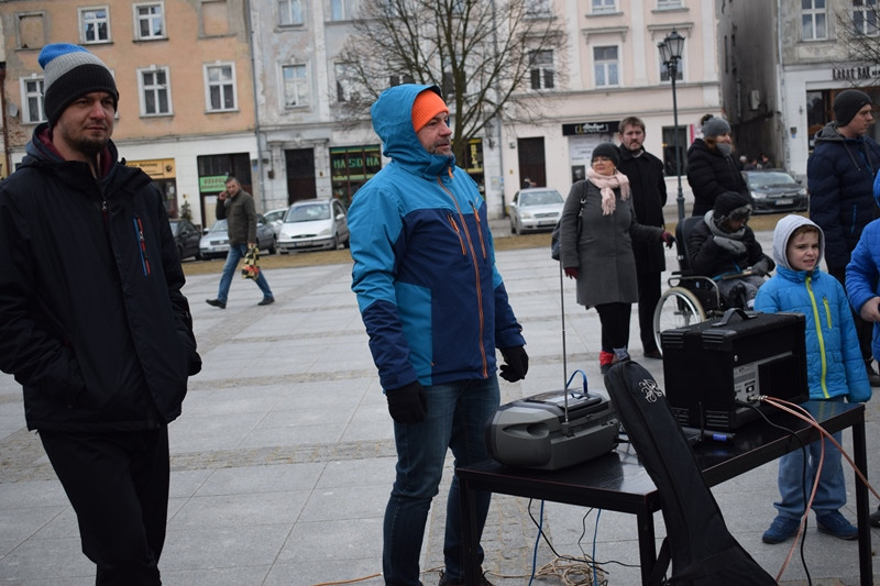 Dzisiaj w Chełmnie bum..bum... Zespół Downa zrobił szum !!! Happening w pierwszy dzień wiosny