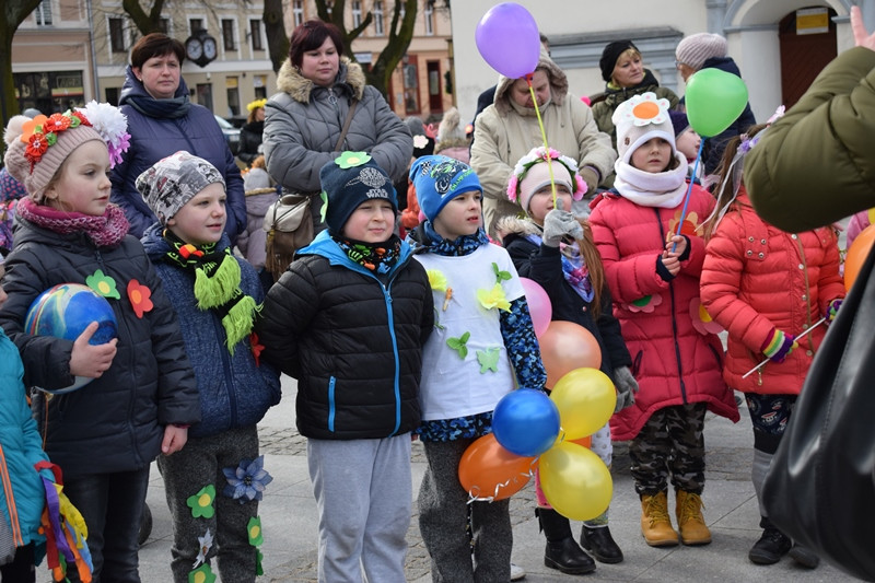 Dzisiaj w Chełmnie bum..bum... Zespół Downa zrobił szum !!! Happening w pierwszy dzień wiosny