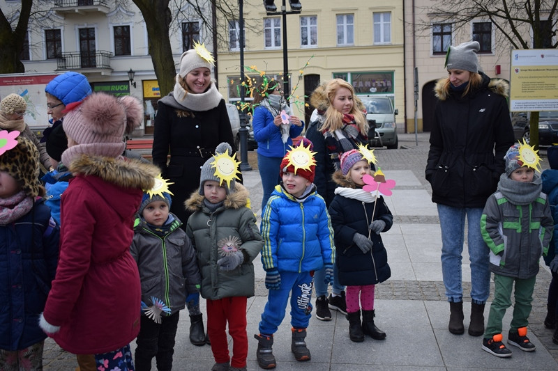 Dzisiaj w Chełmnie bum..bum... Zespół Downa zrobił szum !!! Happening w pierwszy dzień wiosny