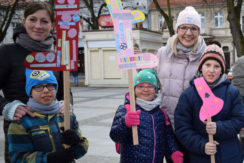 Dzisiaj w Chełmnie bum..bum... Zespół Downa zrobił szum !!! Happening w pierwszy dzień wiosny