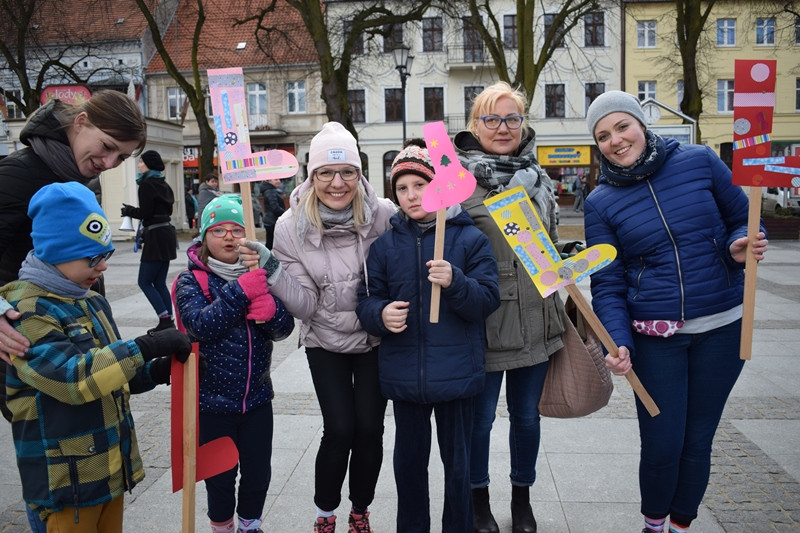 Dzisiaj w Chełmnie bum..bum... Zespół Downa zrobił szum !!! Happening w pierwszy dzień wiosny