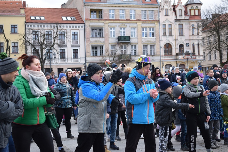 Dzisiaj w Chełmnie bum..bum... Zespół Downa zrobił szum !!! Happening w pierwszy dzień wiosny