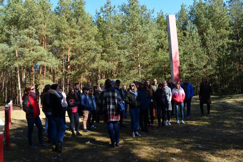 Historia najbliższej okolicy - zajęcia terenowe w ramach projektu edukacyjnego