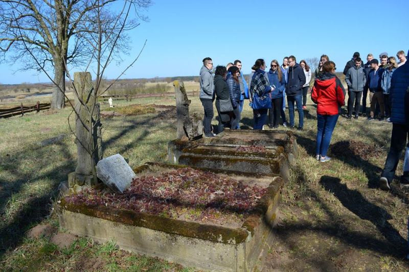 Historia najbliższej okolicy - zajęcia terenowe w ramach projektu edukacyjnego