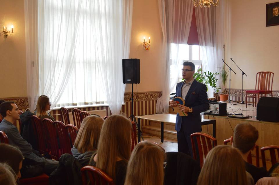 Spotkanie z certyfikowanym mówcą: Rafałem Guzą oraz kolejne zajęcia decoupage w ZS nr 2