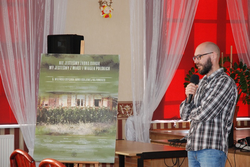  Wystawa i wykład IPN w ZS nr 2 poświęcona 5. Wileńskiej Brygadzie AK