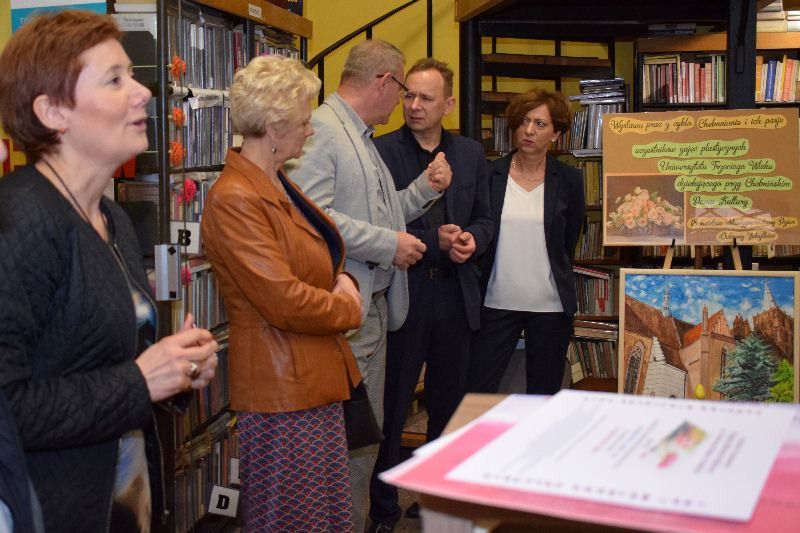 Otwarcie wystawy prac plastycznych grupy słuchaczy Uniwersytetu Trzeciego Wieku