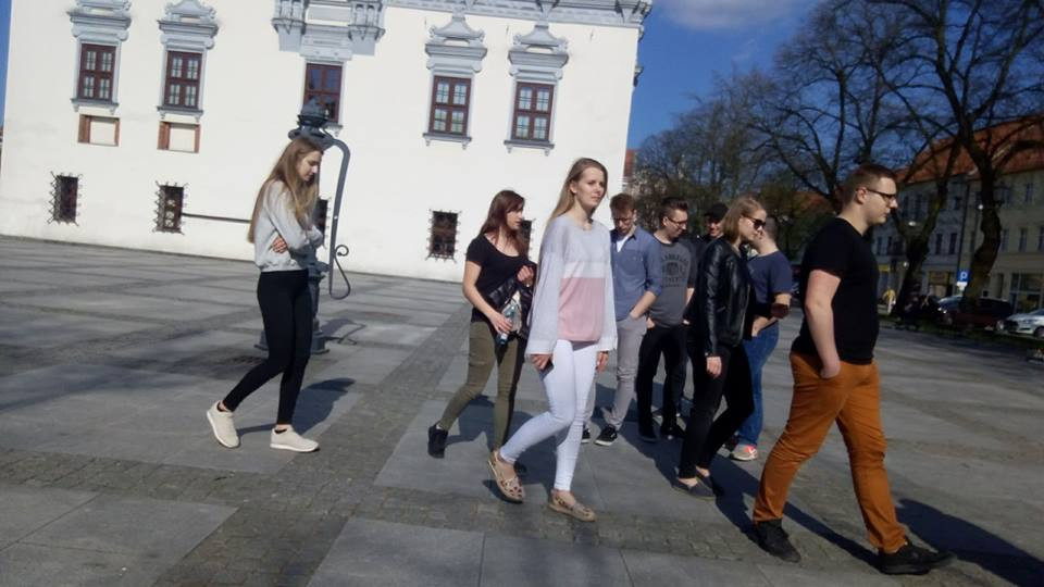 Przygotowania do pożegnania maturzystów i aktywna lekcja historii