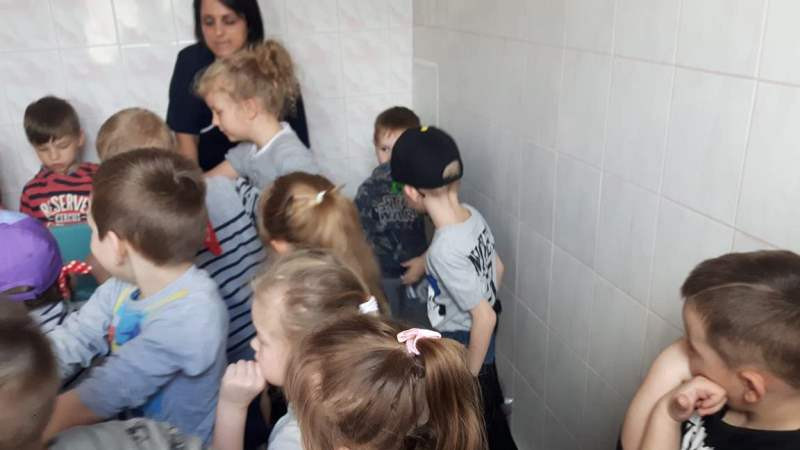 Przedszkolaki z wizytą w szpitalu na oddziale fizjoterapii