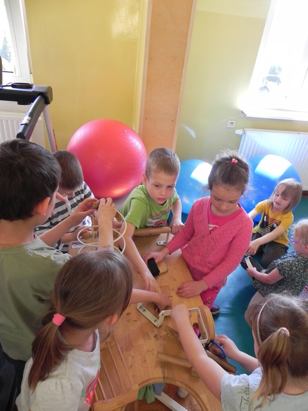 Przedszkolaki z wizytą w szpitalu na oddziale fizjoterapii