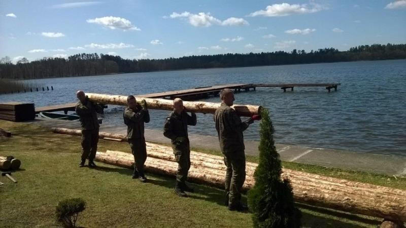 Szkoląc się wykonują pracę na rzecz społeczeństwa