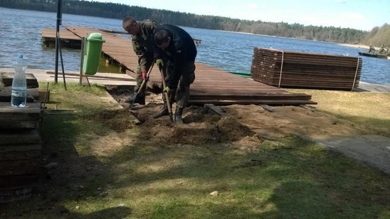 Szkoląc się wykonują pracę na rzecz społeczeństwa