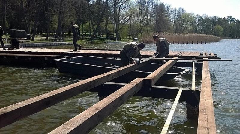 Szkoląc się wykonują pracę na rzecz społeczeństwa