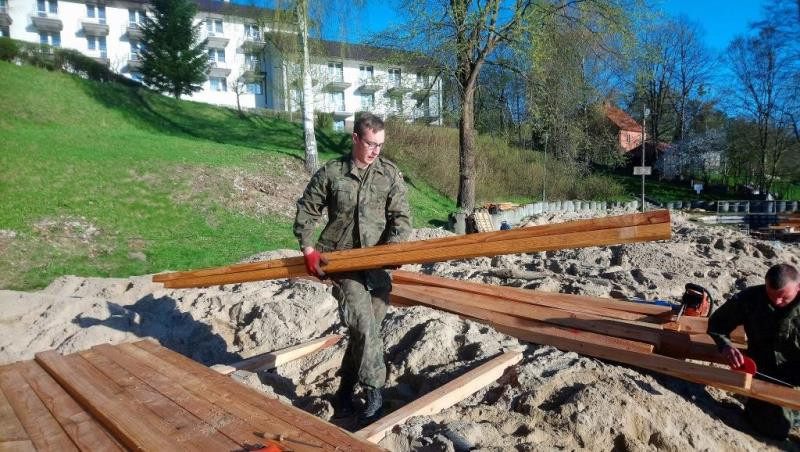 Szkoląc się wykonują pracę na rzecz społeczeństwa