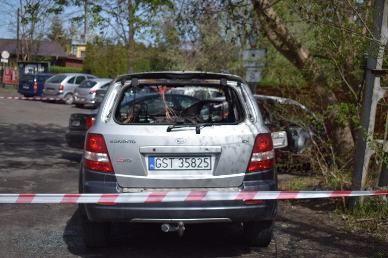 Kolejne podpalenia !!! OSIEM SAMOCHODÓW spłonęło dzisiaj w nocy