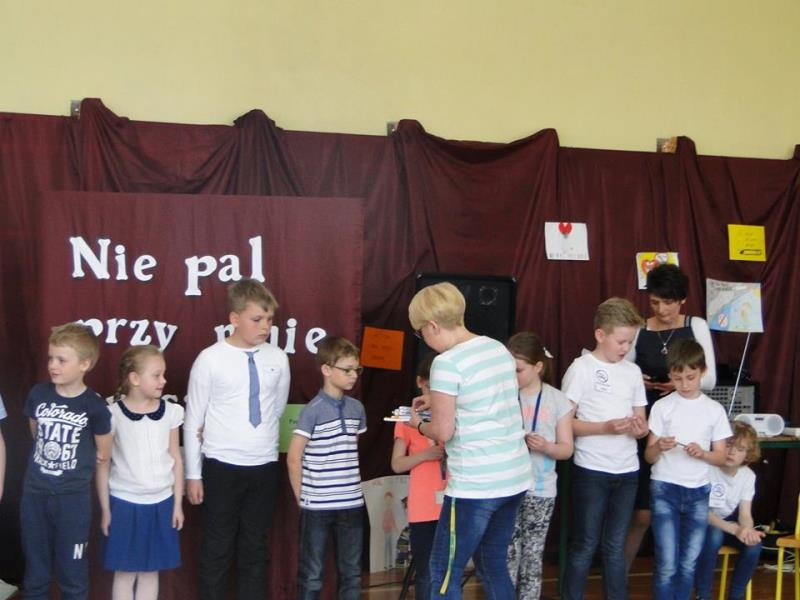 Nie pal przy mnie proszę! Przedstawienie dotyczące zdrowego trybu życia