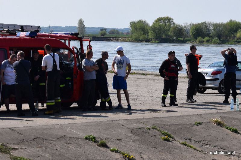 UWAGA ! AKCJA POSZUKIWAŃ 53-letniej kobiety, która w nocy WPADŁA DO WISŁY