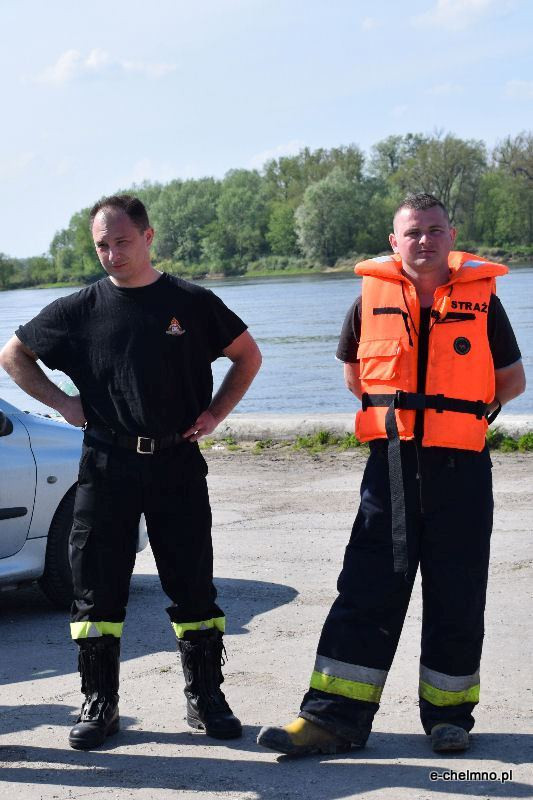 UWAGA ! AKCJA POSZUKIWAŃ 53-letniej kobiety, która w nocy WPADŁA DO WISŁY