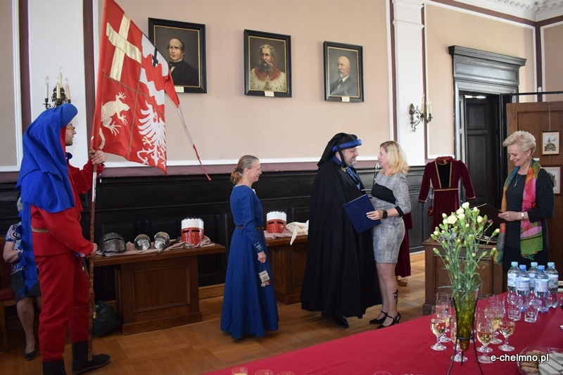 Otwarcie wystawy Joanny Kryger ?Z igłą i krzyżykiem przez wieki?