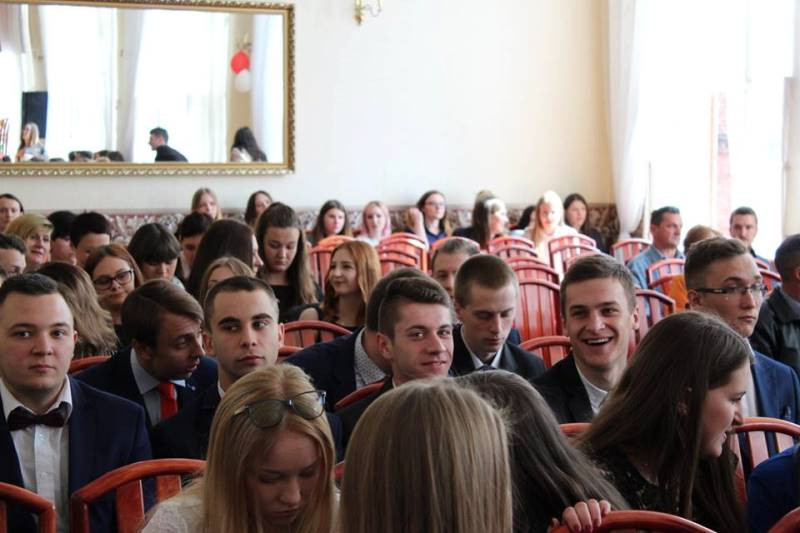 Relacja z uroczystości pożegnania Absolwentów Zespołu Szkół nr 2