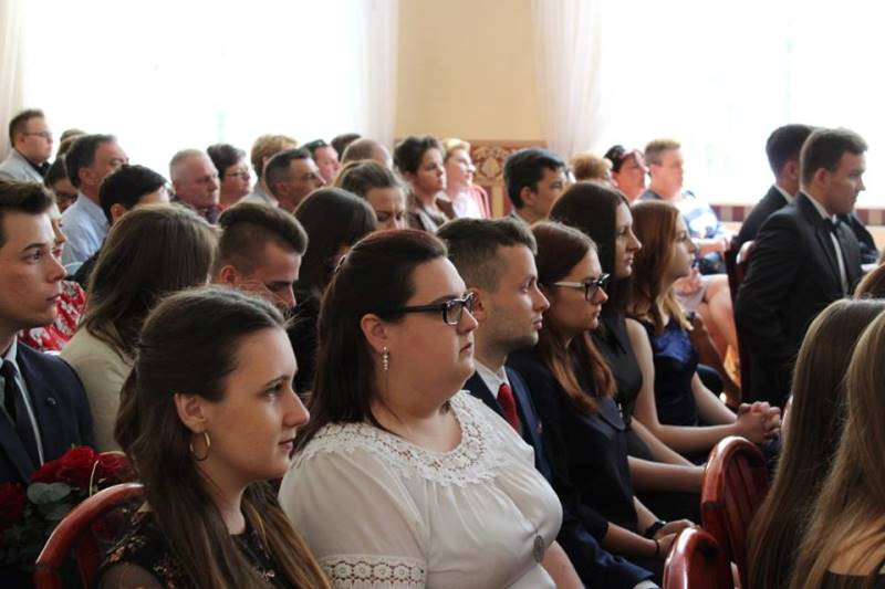 Relacja z uroczystości pożegnania Absolwentów Zespołu Szkół nr 2