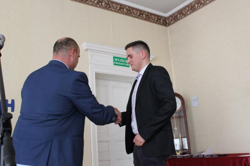 Relacja z uroczystości pożegnania Absolwentów Zespołu Szkół nr 2