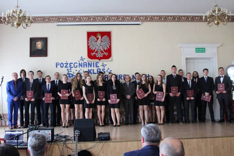 Relacja z uroczystości pożegnania Absolwentów Zespołu Szkół nr 2