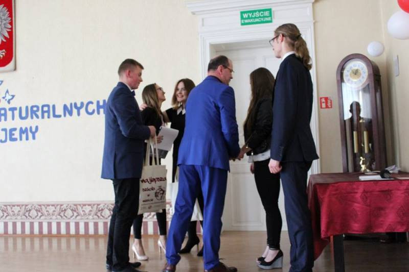 Relacja z uroczystości pożegnania Absolwentów Zespołu Szkół nr 2