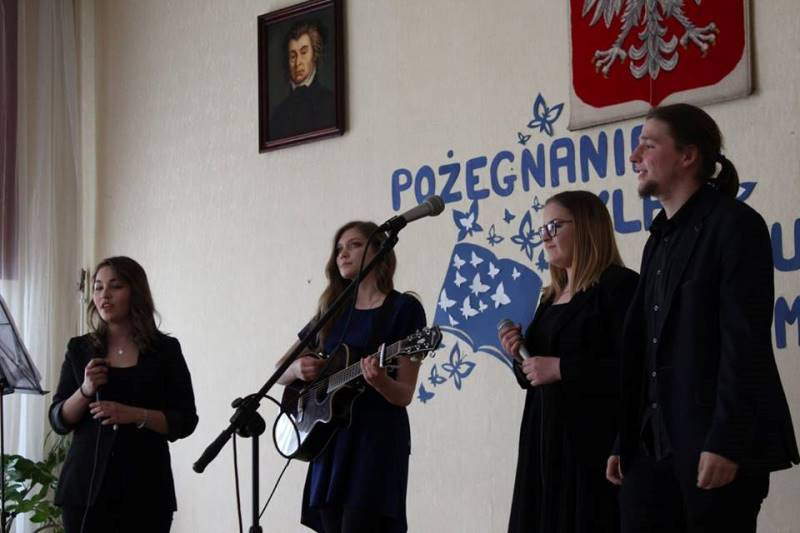 Relacja z uroczystości pożegnania Absolwentów Zespołu Szkół nr 2