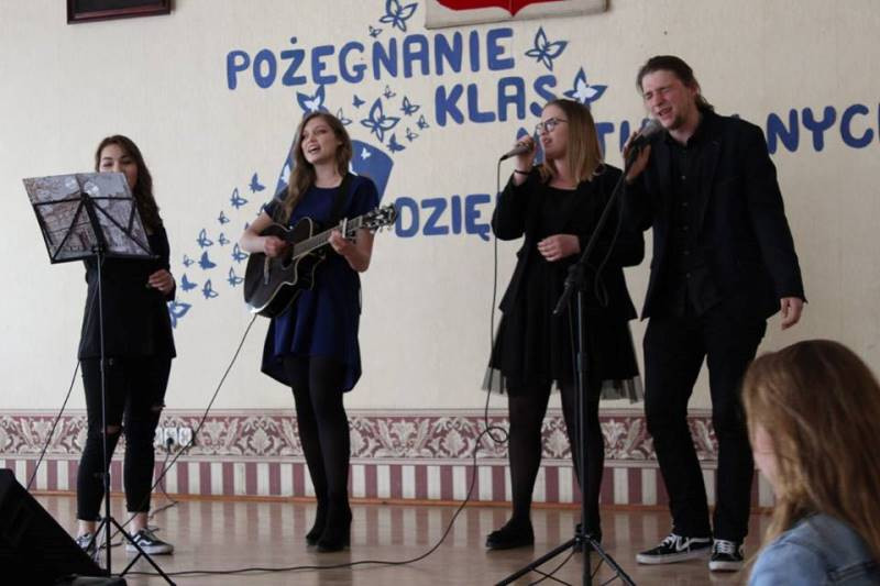 Relacja z uroczystości pożegnania Absolwentów Zespołu Szkół nr 2