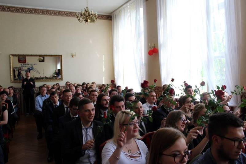 Relacja z uroczystości pożegnania Absolwentów Zespołu Szkół nr 2