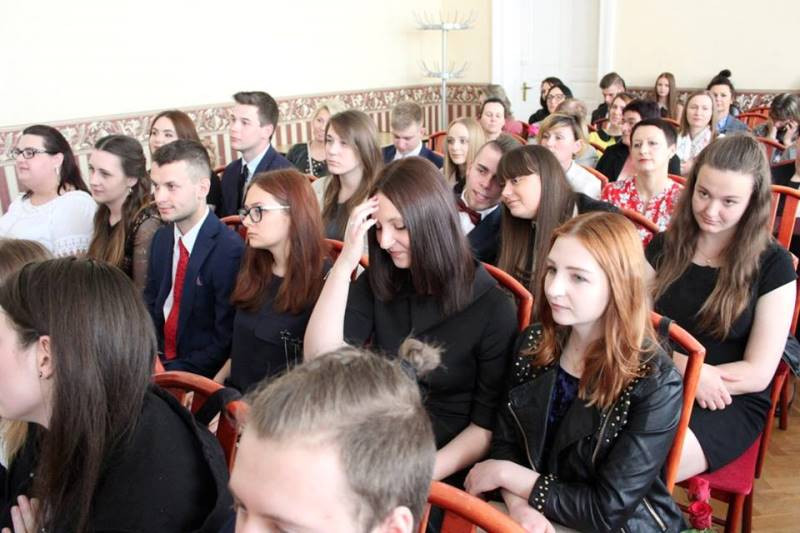 Relacja z uroczystości pożegnania Absolwentów Zespołu Szkół nr 2