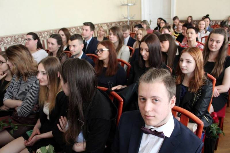 Relacja z uroczystości pożegnania Absolwentów Zespołu Szkół nr 2
