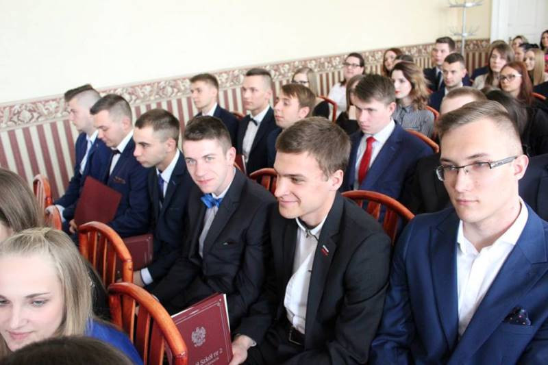 Relacja z uroczystości pożegnania Absolwentów Zespołu Szkół nr 2