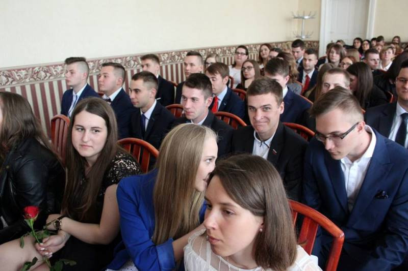 Relacja z uroczystości pożegnania Absolwentów Zespołu Szkół nr 2