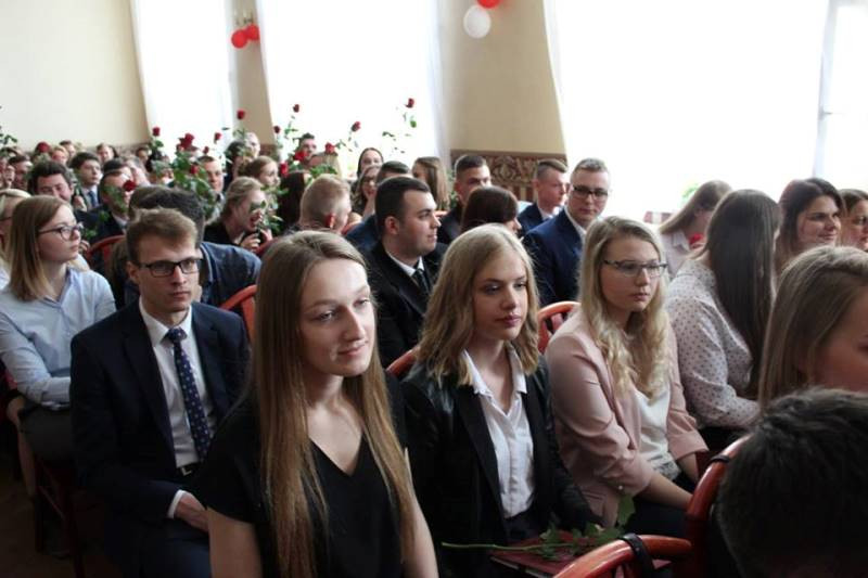 Relacja z uroczystości pożegnania Absolwentów Zespołu Szkół nr 2