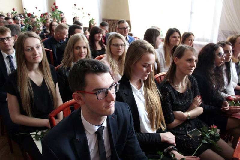 Relacja z uroczystości pożegnania Absolwentów Zespołu Szkół nr 2