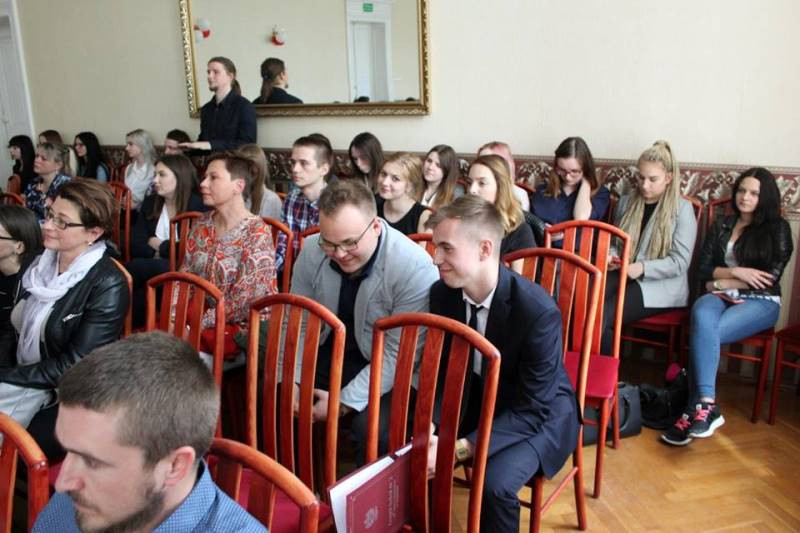 Relacja z uroczystości pożegnania Absolwentów Zespołu Szkół nr 2