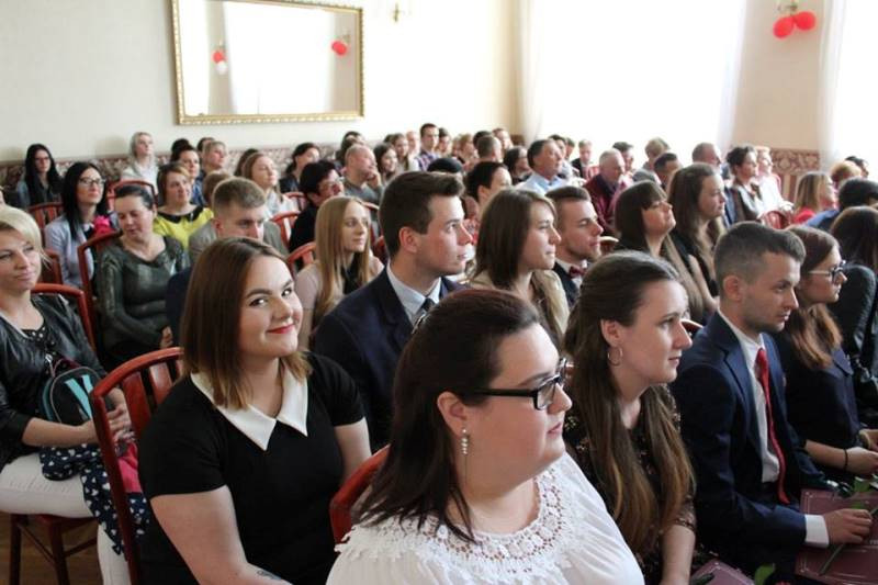 Relacja z uroczystości pożegnania Absolwentów Zespołu Szkół nr 2