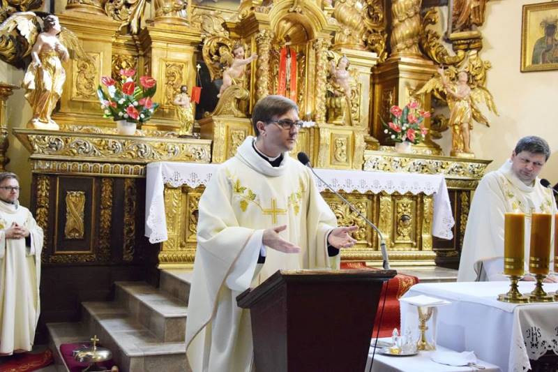 Ogłaszamy wszem i wobec, że Maturzyści z Katolickiego Liceum zakończyli edukację