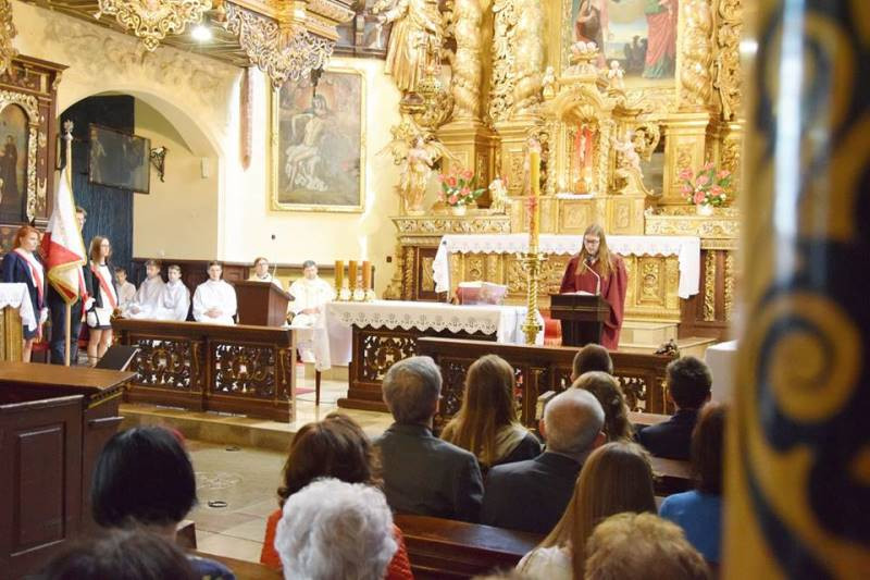 Ogłaszamy wszem i wobec, że Maturzyści z Katolickiego Liceum zakończyli edukację