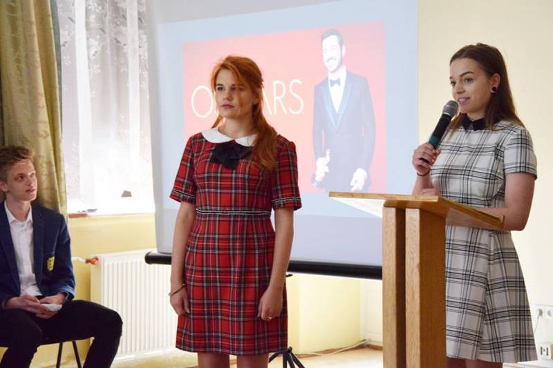 Ogłaszamy wszem i wobec, że Maturzyści z Katolickiego Liceum zakończyli edukację