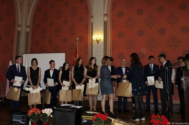 Licealiści zakończyli trzyletni etap nauki - powodzenia na maturze