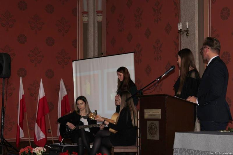 Licealiści zakończyli trzyletni etap nauki - powodzenia na maturze