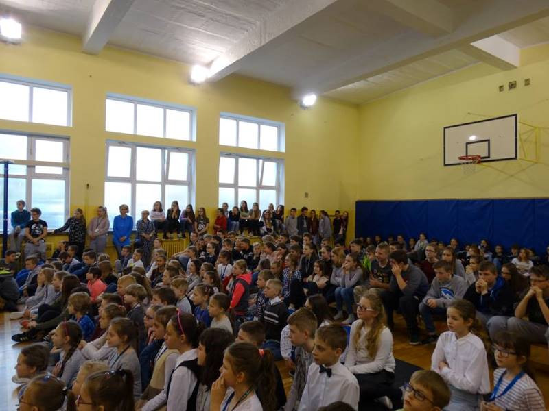 Polskie legendy na wesoło i program ?Tańce rewii i musicali? w Czwórce