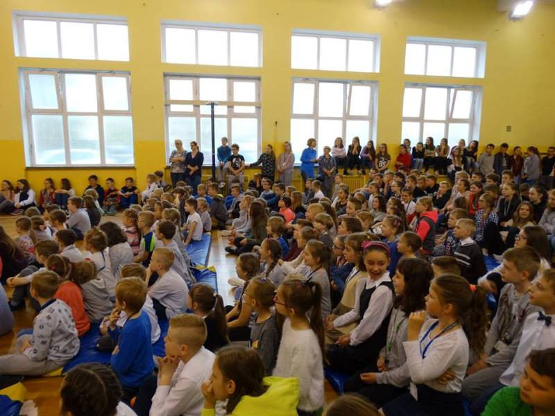 Polskie legendy na wesoło i program ?Tańce rewii i musicali? w Czwórce