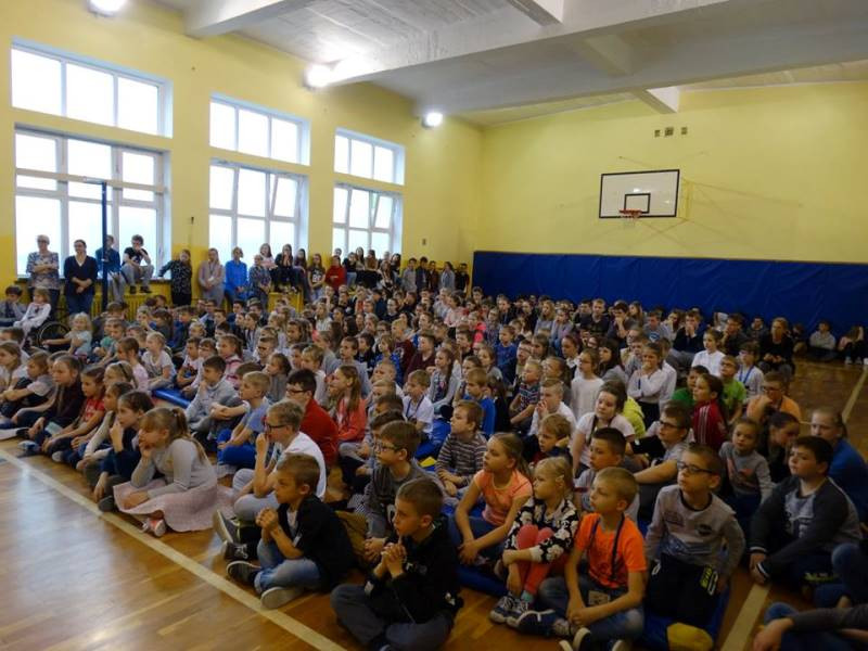 Polskie legendy na wesoło i program ?Tańce rewii i musicali? w Czwórce