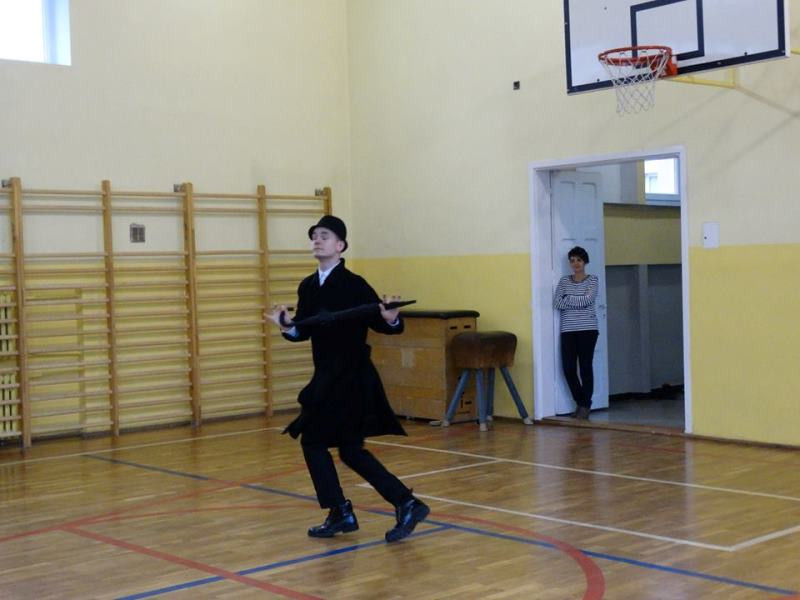 Polskie legendy na wesoło i program ?Tańce rewii i musicali? w Czwórce