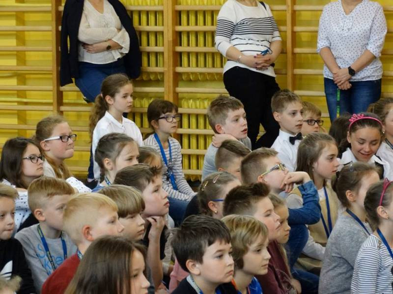 Polskie legendy na wesoło i program ?Tańce rewii i musicali? w Czwórce