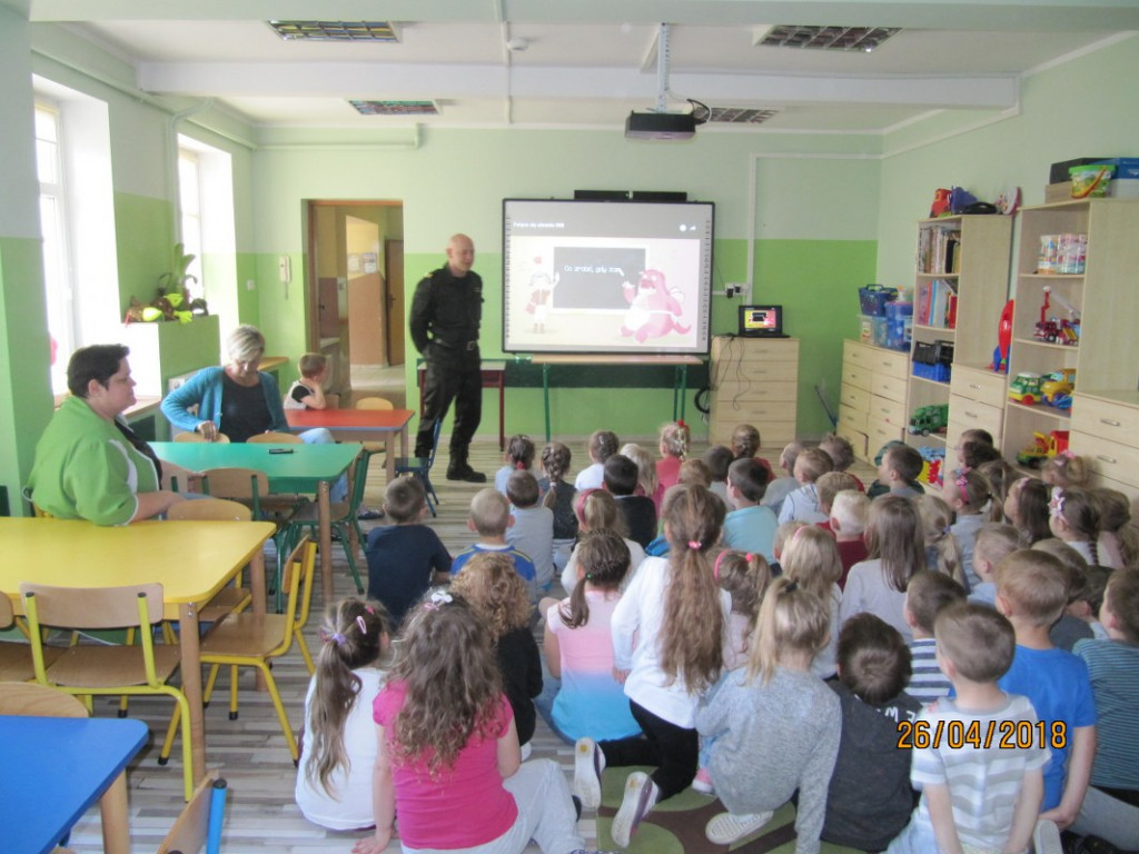 Spotkanie ze strażakiem w Miejskim Przedszkolu 